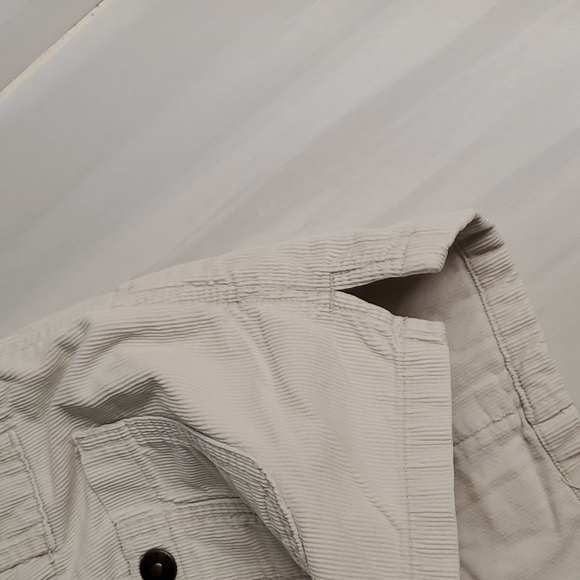 VINTAGE Corduroy American Eagle Outfitters Off-White Shorts Sz 6 EUC - Picture 4 of 13
